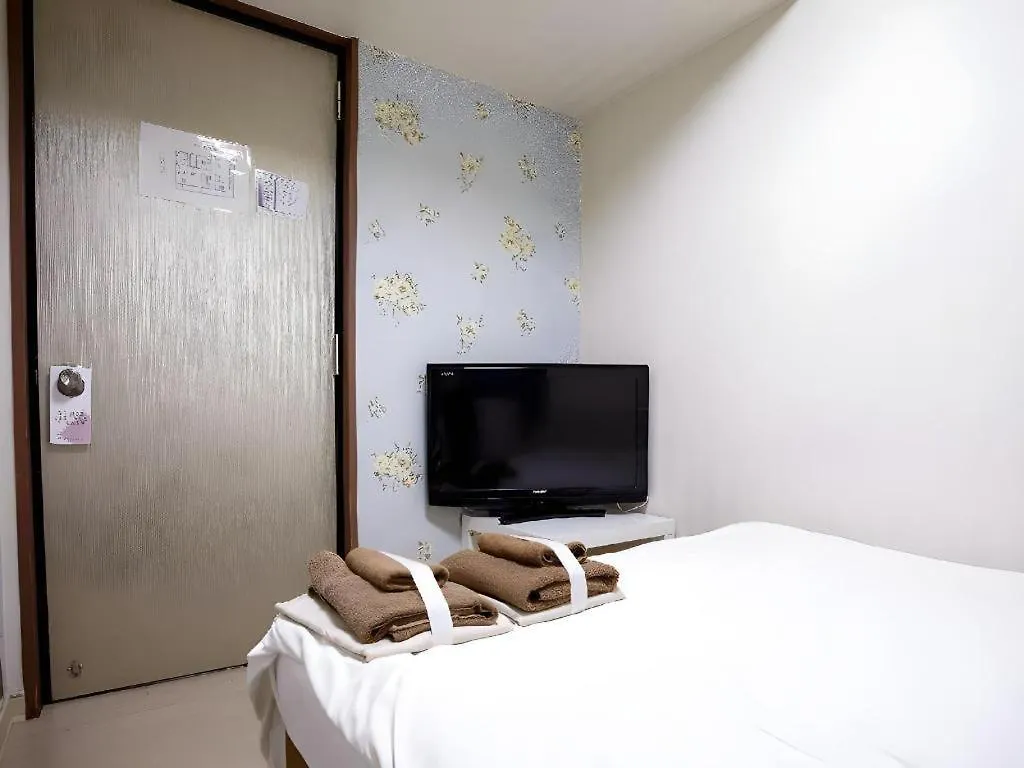 Hotel Empire In Shinjuku Tokyo 2*,